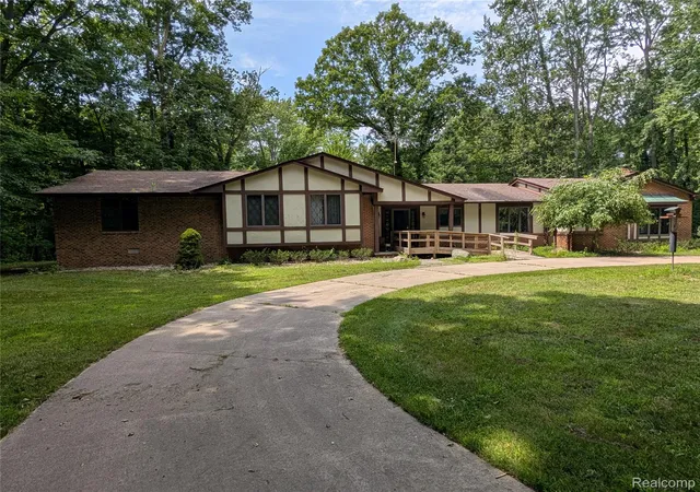 Photo 2 of Single family home for sale at 9345 Weber Rd, Columbus, MI 48063 | MLS# 20261039053 | Listing updated on 2026-09-09