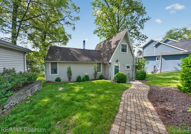 Photo 1 of Single family home for sale at 1464 Clark Lake Rd, Brighton, MI 48114 | MLS# 20261039057 | Listing updated on 2026-06-02