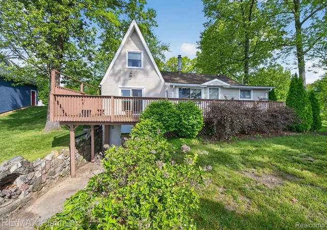Photo 2 of Single family home for sale at 1464 Clark Lake Rd, Brighton, MI 48114 | MLS# 20261039057 | Listing updated on 2026-06-02