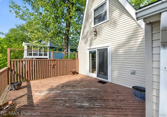 Photo 3 of Single family home for sale at 1464 Clark Lake Rd, Brighton, MI 48114 | MLS# 20261039057 | Listing updated on 2026-06-02