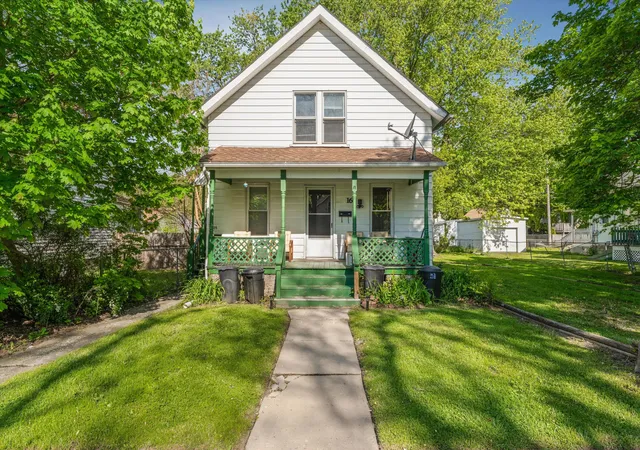 Homes for sale in Mount Clemens, MI | 16 Leslie St, Mount Clemens, MI 48043 | MLS# 81026025442