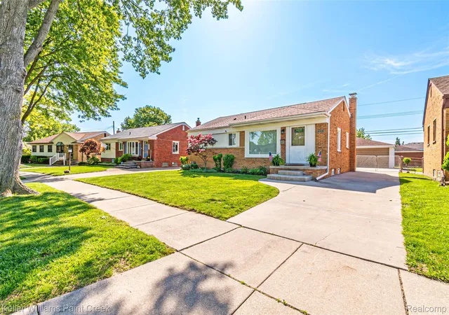 Photo 3 of Single family home for sale at 21530 Willow Wisp St, Saint Clair Shores, MI 48082 | MLS# 20261039075 | Listing updated on 2026-06-14