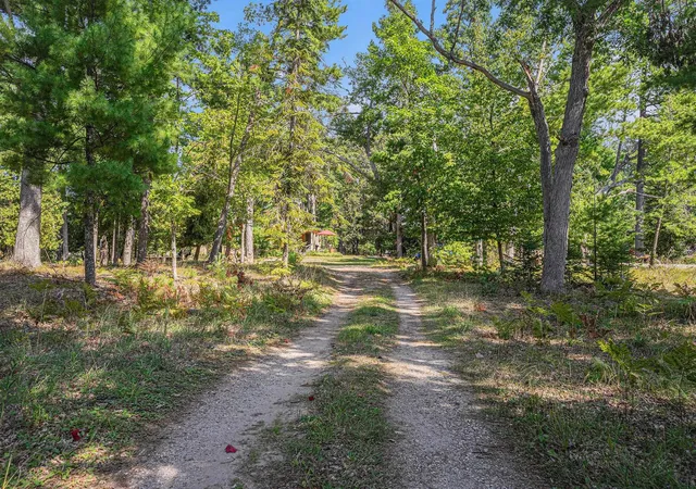 Photo 2 of Single family home for sale at 5760 W Crystal View Rd, Maple City, MI 49664 | MLS# 78080068908 | Listing updated on 2026-08-24