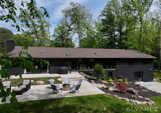 Homes for sale in Cascade Charter Township Kent, MI | 7130 Oakbrook St Se, Cascade Charter Township Kent, MI 49546 | MLS# 65026025459