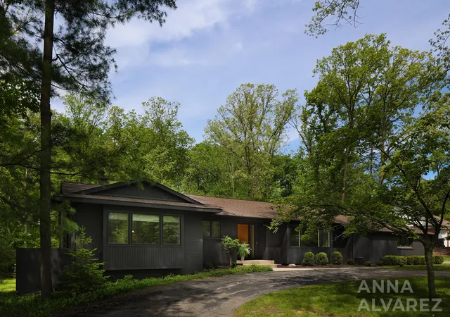 Homes for sale in Cascade Charter Township Kent, MI | 7130 Oakbrook St Se, Cascade Charter Township Kent, MI 49546 | MLS# 65026025459