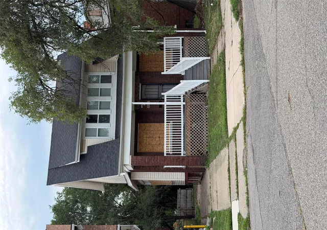 Photo 3 of Single family home for sale at 8821 Arcadia St, Detroit, MI 48204 | MLS# 20261039100 | Listing updated on 2026-09-06