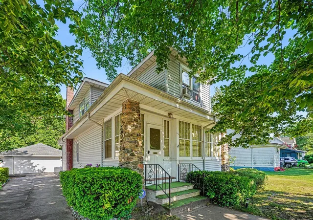 1st image of 15 Church St, Hartford, MI 49057 | MLS# 66026025487