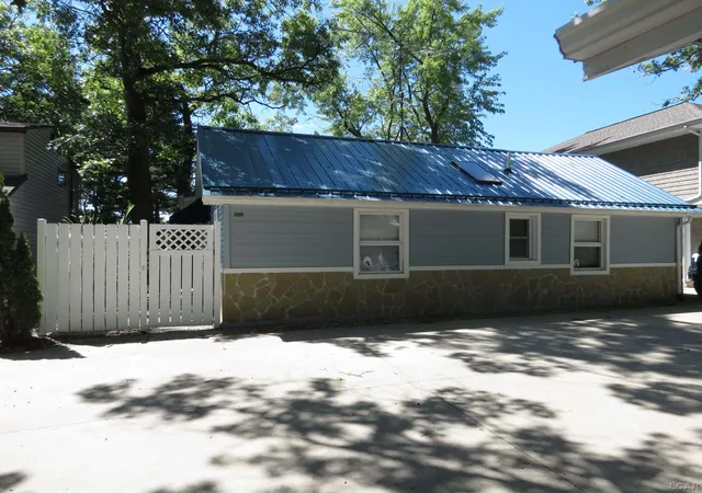 5th image of 6000 Rays Dr, Onsted, MI 49265 | MLS# 56050209306