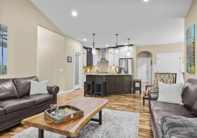 Photo 4 of Single family home for sale at 3996 W Timber Ln, Kasson Township Leelanau, MI 49630 | MLS# 78080068923 | Listing updated on 2026-06-12