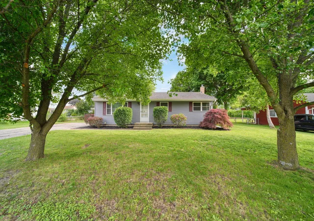 Photo 1 of Single family home for sale at 1321 Michael Dr, Jackson, MI 49202 | MLS# 55026025506 | Listing updated on 2026-06-01