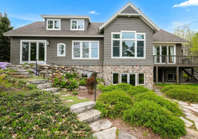Photo 3 of Single family home for sale at 10249 Kay Ray Rd, Williamsburg, MI 49690 | MLS# 78080068927 | Listing updated on 2026-08-21