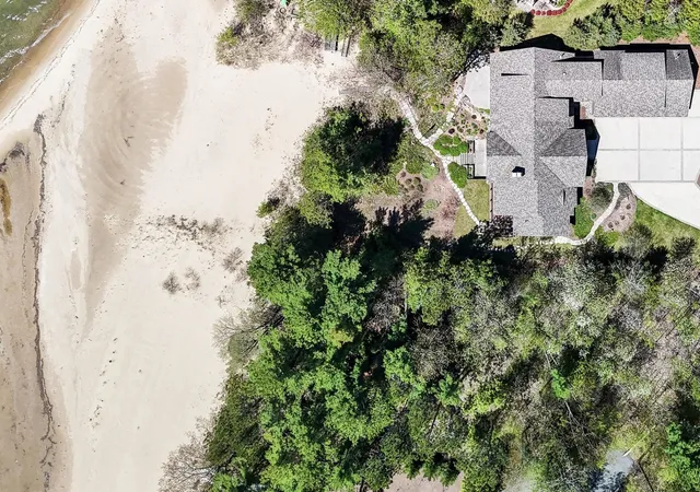 Photo 4 of Single family home for sale at 10249 Kay Ray Rd, Williamsburg, MI 49690 | MLS# 78080068927 | Listing updated on 2026-08-21