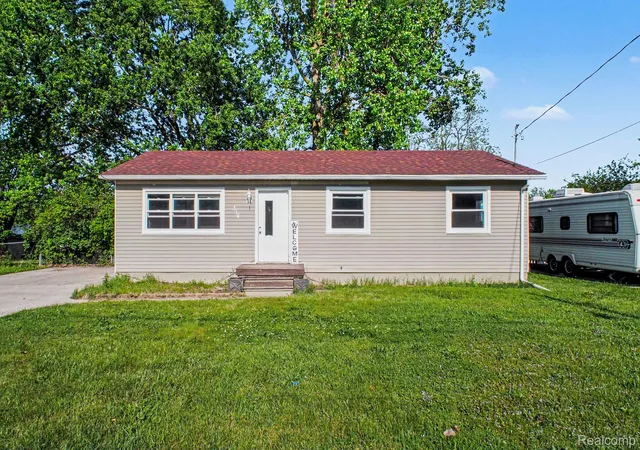 Homes for sale in Owosso City Shiawassee, MI | 314 N Chestnut St, Owosso City Shiawassee, MI 48867 | MLS# 20261039154