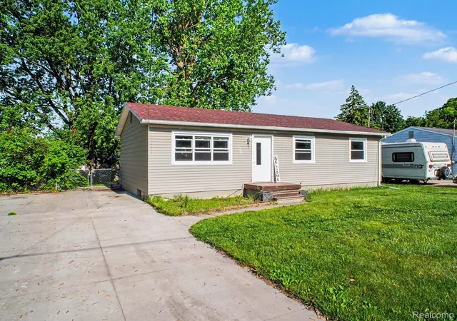 Homes for sale in Owosso City Shiawassee, MI | 314 N Chestnut St, Owosso City Shiawassee, MI 48867 | MLS# 20261039154