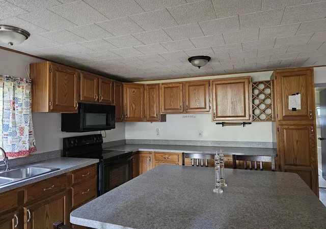 Photo 3 of Single family home for sale at 4733 Zella Dr, Hale, MI 48739 | MLS# 77080068930 | Listing updated on 2026-06-02