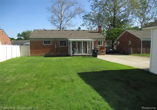 Photo 2 of Single family home for sale at 31221 Westfield St, Livonia, MI 48150 | MLS# 20261039178 | Listing updated on 2026-06-03