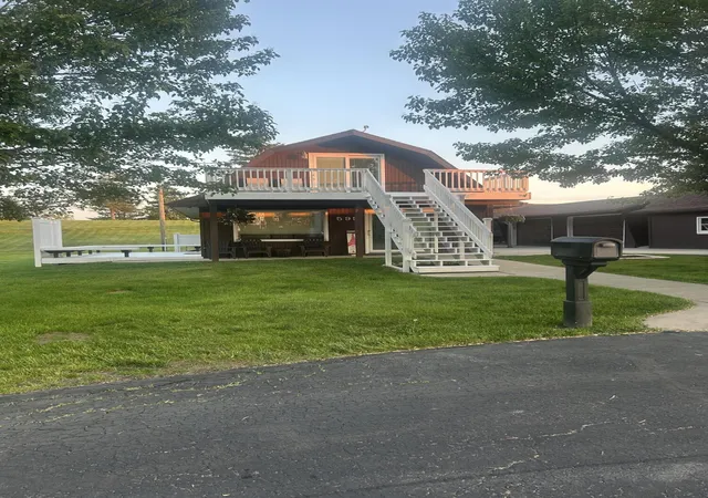 2nd image of 595 Rolling Meadows Dr, Hudson, MI 49247 | MLS# 81026025536