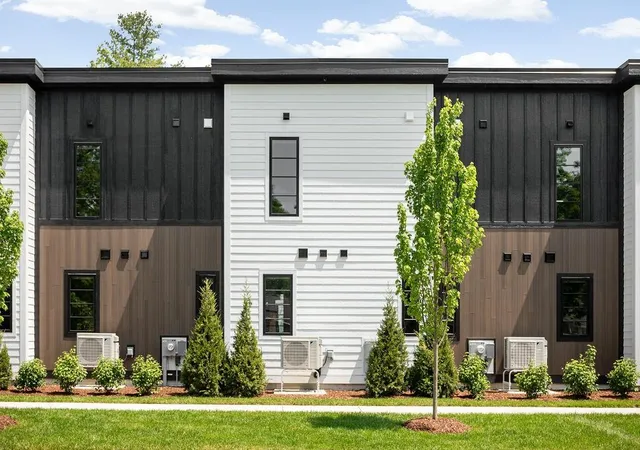 Photo 4 of Single family home for sale at 305 Hamilton St, Traverse City, MI 49686 | MLS# 78080068935 | Listing updated on 2026-06-03