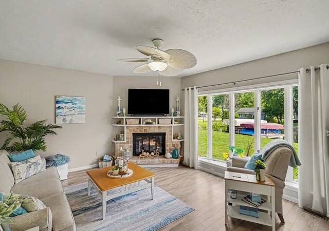 Photo 4 of Single family home for sale at 3332 Shawnee Trl, Pinckney, MI 48169 | MLS# 5050209334 | Listing updated on 2026-08-27