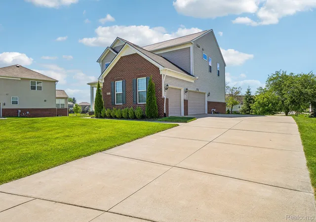 2nd image of 58261 Missaukee Ln, New Hudson, MI 48165 | MLS# 20261039202