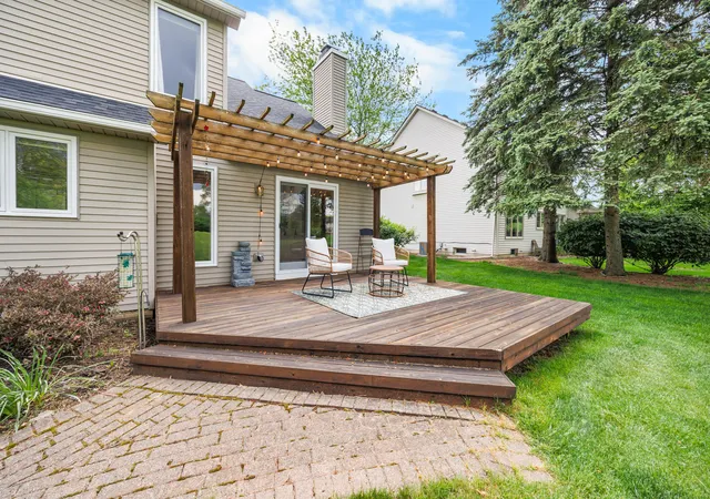 Photo 3 of Single family home for sale at 624 Woodhill Dr, Saline, MI 48176 | MLS# 81026025554 | Listing updated on 2026-06-08