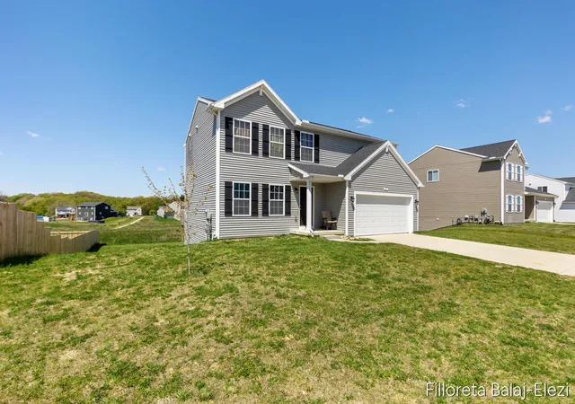 2nd image of 467 Oak View Dr, Middleville, MI 49333 | MLS# 65026025568