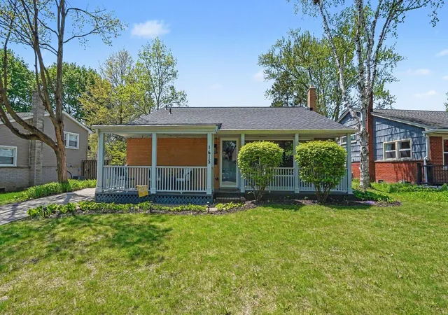 Photo 1 of Single family home for sale at 1615 Saunders Crescent, Ann Arbor, MI 48103 | MLS# 81026025576 | Listing updated on 2026-06-04