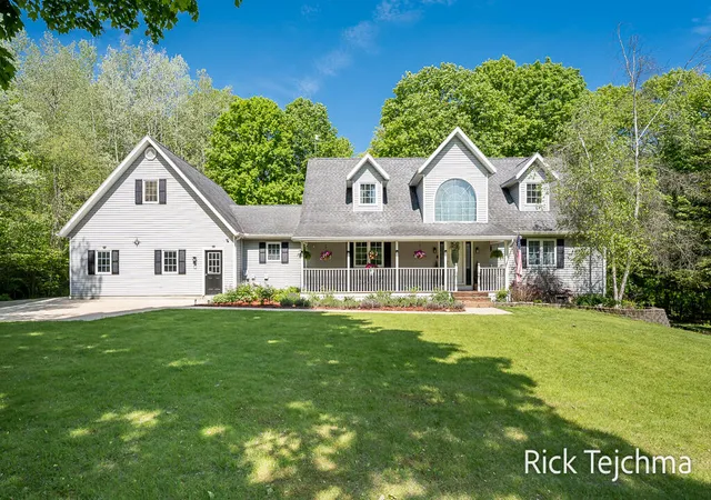 1st image of 10345 Red Oak Rdg, Howard City, MI 49329 | MLS# 71026025578