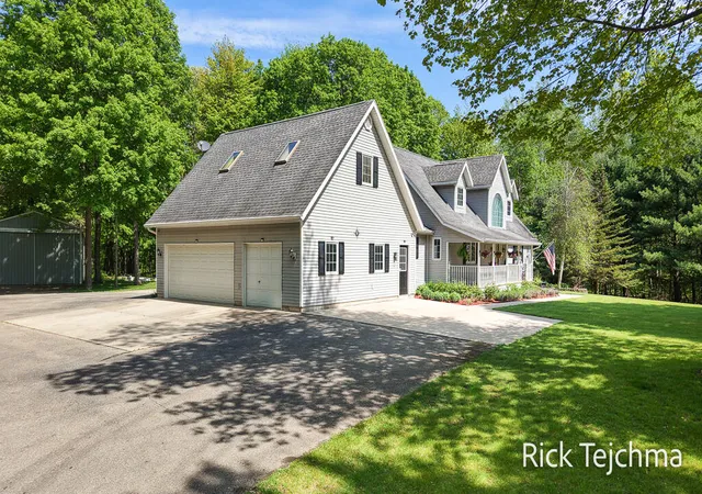 image of 10345 Red Oak Rdg, Howard City, MI 49329 | MLS# 71026025578