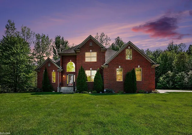 Homes for sale in Fort Gratiot Charter Township St Clair, MI | 4184 Wellington Ct, Fort Gratiot Charter Township St Clair, MI 48059 | MLS# 58050209351