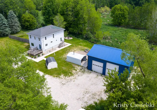 2nd image of 2162 S Stone Rd, Fremont, MI 49412 | MLS# 65026025581