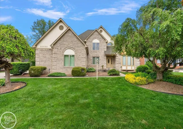 Photo 2 of Single family home for sale at 56688 Portsmouth Ct, Shelby Township, MI 48316 | MLS# 58050209364 | Listing updated on 2026-06-11