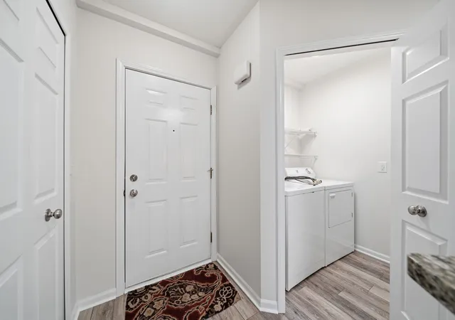 5th image of 822 W Barrington Cir, Jackson, MI 49203 | MLS# 55026025608
