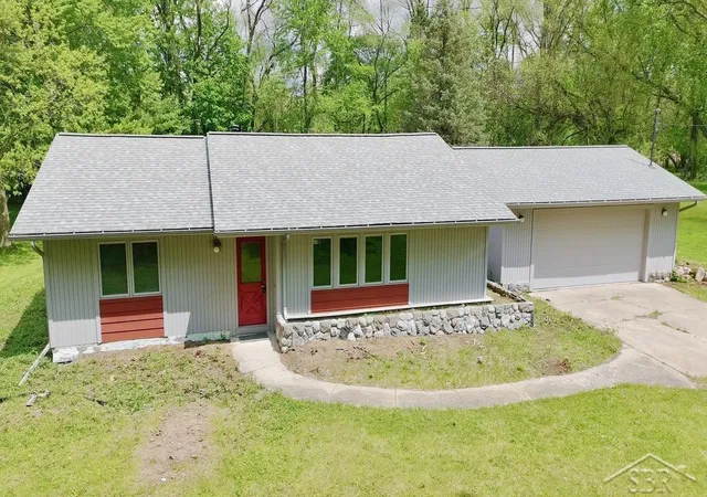 Photo 3 of Single family home for sale at 3087 E Gordonville Rd, Midland Charter Township Midland, MI 48640 | MLS# 61050209373 | Listing updated on 2026-07-20