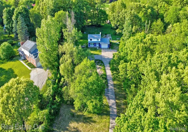 Photo 4 of Single family home for sale at 4161 Seymour Lake Rd, Oxford, MI 48371 | MLS# 20261039280 | Listing updated on 2026-06-04