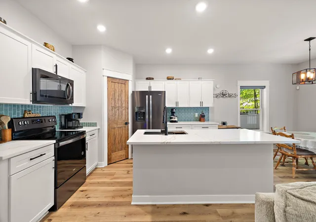Listing Photo 5 - Condo for sale in building located at 3953 W Harrison Rd, Hart, MI 49420