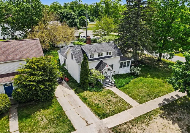Homes for sale in Montague City Muskegon, MI | 8638 Sheridan St, Montague City Muskegon, MI 49437 | MLS# 71026025627