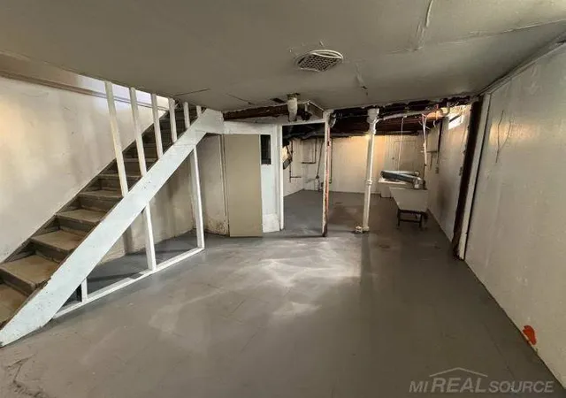 4th image of 19961 Greenfield Rd, Detroit, MI 48235 | MLS# 58050209378