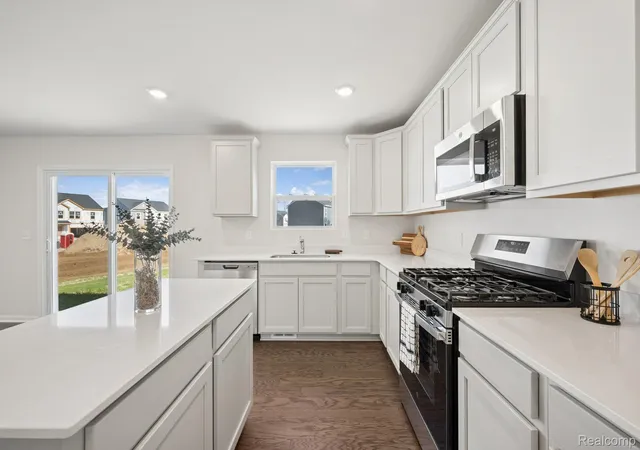 4th image of 362 Hidden River W, Holly, MI 48442 | MLS# 20261039294