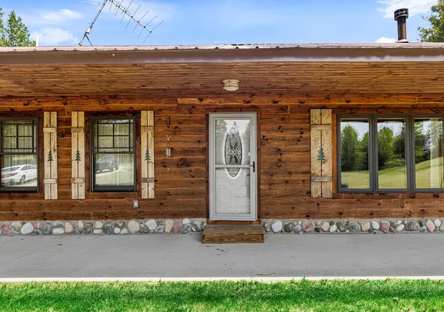 4th image of 15902 Penesal Rd, Leroy, MI 49655 | MLS# 65026025636