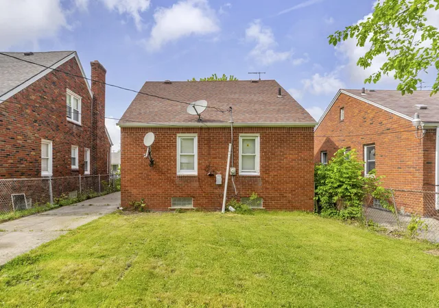 15th image of 15414 Eastburn St, Detroit, MI 48205 | MLS# 81026025632