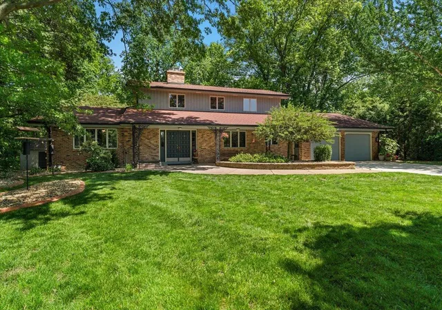 Photo 1 of Sale Pending at 2963 E Bluffwood Ter, Saint Joseph, MI 49085 | MLS# 69026025641 | Listing updated on 2026-07-15