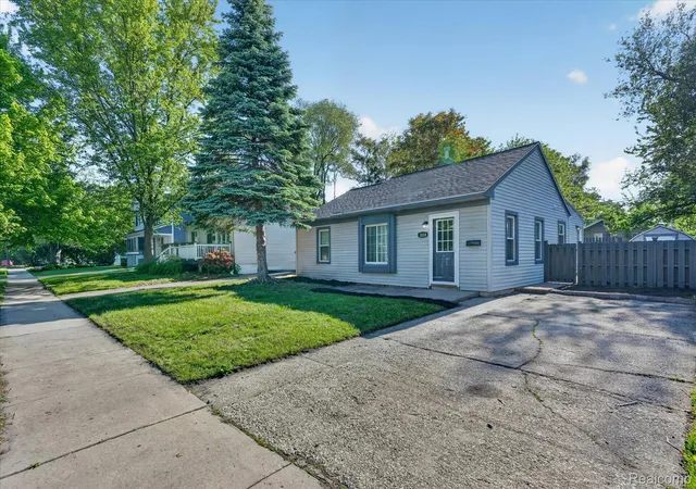 Photo 1 of Single family home for sale at 3024 Wolcott St, Ferndale, MI 48220 | MLS# 20261039316 | Listing updated on 2026-08-28