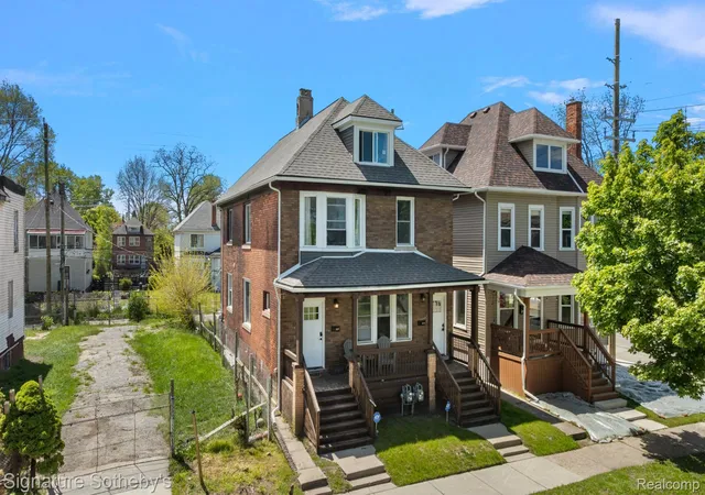 1st image of 2571 Townsend St, Detroit, MI 48214 | MLS# 20261039315