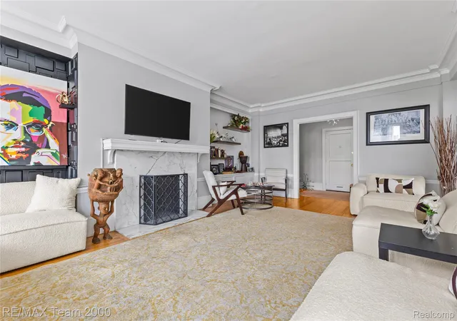 5th image of 8120 E Jefferson Ave #4F, Detroit, MI 48214 | MLS# 20261039322