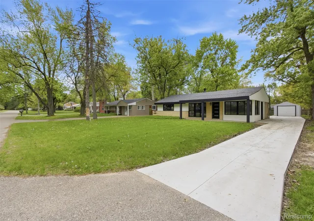 Photo 1 of Sale Pending at 2483 Walce Dr, West Bloomfield, MI 48324 | MLS# 20261039328 | Listing updated on 2026-06-13