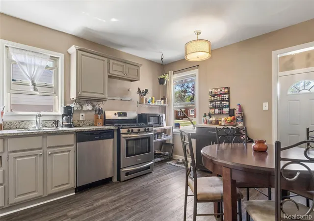 Photo 3 of Single family home for sale at 679 Moran Ave, Lincoln Park, MI 48146 | MLS# 20261039327 | Listing updated on 2026-08-19