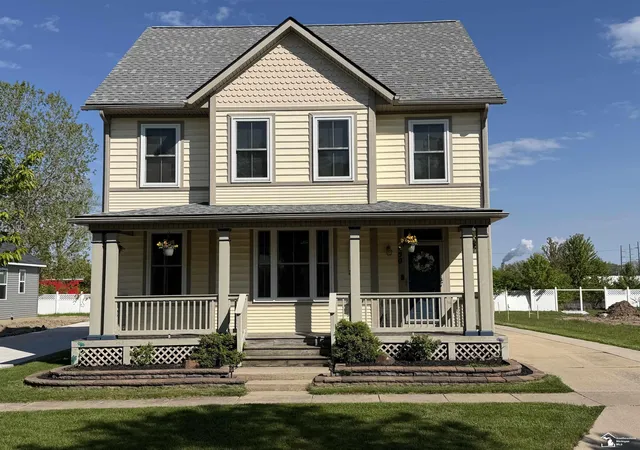 Photo 2 of Single family home for sale at 450 Mason Run Blvd, Monroe, MI 48162 | MLS# 57050209390 | Listing updated on 2026-06-15