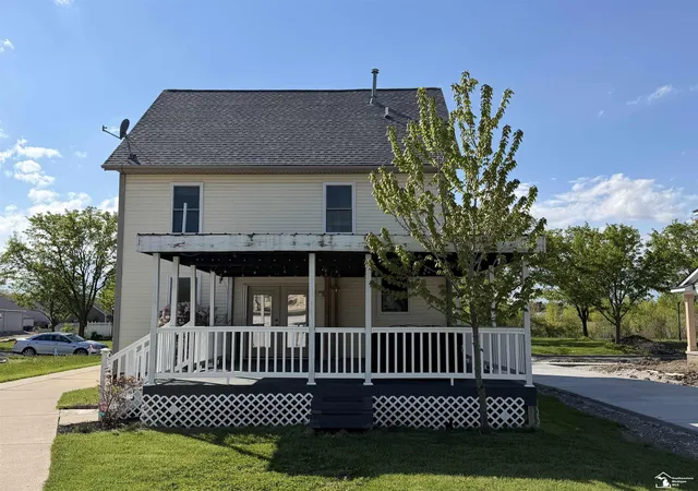 Photo 3 of Single family home for sale at 450 Mason Run Blvd, Monroe, MI 48162 | MLS# 57050209390 | Listing updated on 2026-06-15