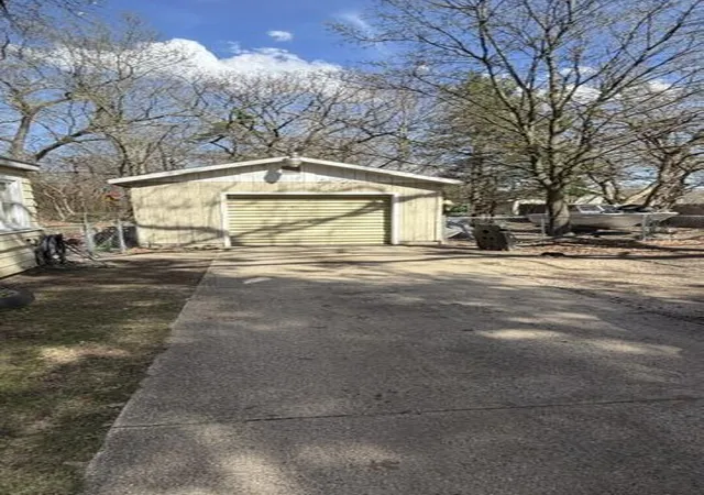 Photo 3 of Single family home for sale at 2970 Valley St, Norton Shores, MI 49444 | MLS# 71026025669 | Listing updated on 2026-07-13